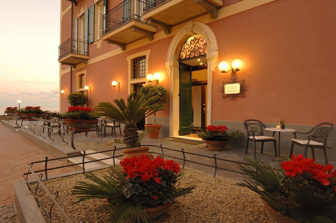Hotel Residence Baiadelsole Laigueglia Exterior foto